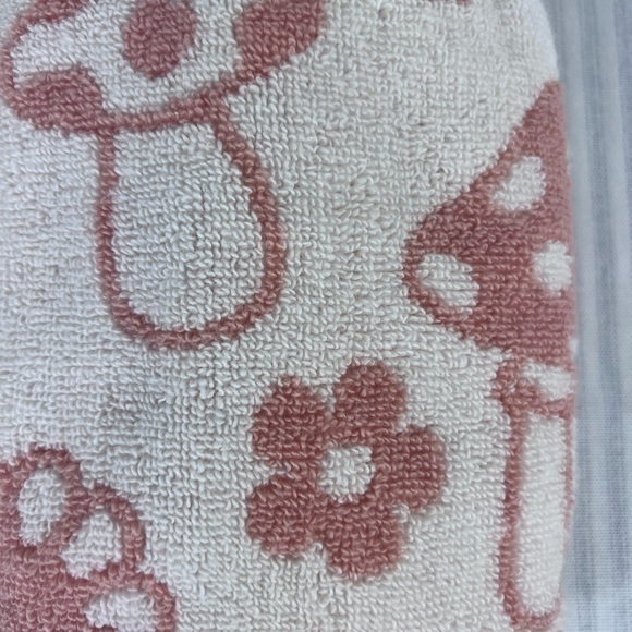 Deborah Connolly Mushroom Finger Tip Towels Pink White Quick Dry Set of 2 NEW - Picture 8 of 8